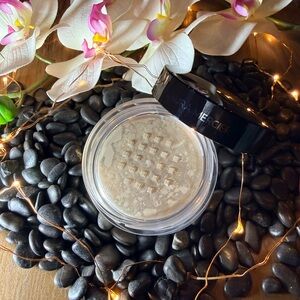 Laura Mercier Loose Setting Powder Translucent $43 MSRP Full Size New w/ Seal!